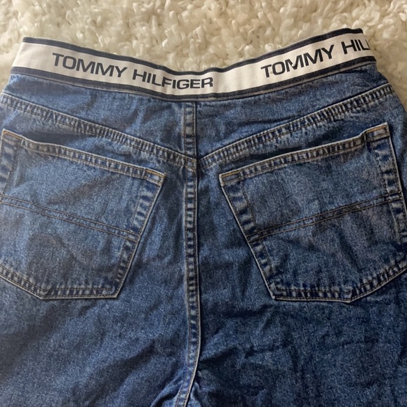 Women’s Tommy Hilfiger denim shorts size 8 - Picture 4 of 8